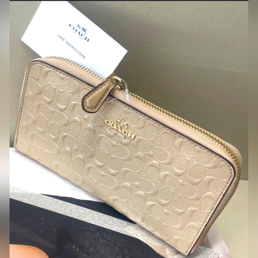 Coach Designer Long Wallet Signature Debossed Patent Leather Zip gold beige